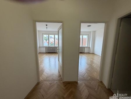 Pronájem bytu 2+1 50 m2 - Fotografie 4