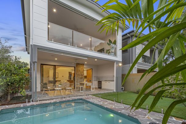 21A Nannygai Street, Noosaville QLD 4566 - House For Rent | Domain - Photo 1