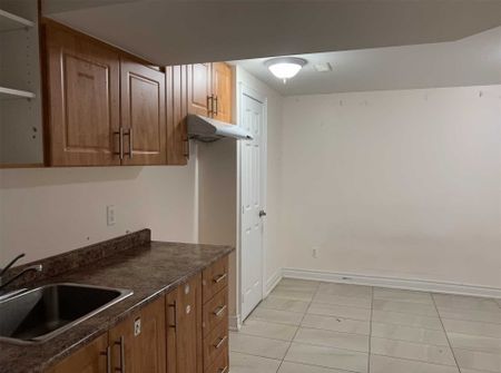 For Lease - 8 Ashcott Street, Toronto, Ontario - Photo 3
