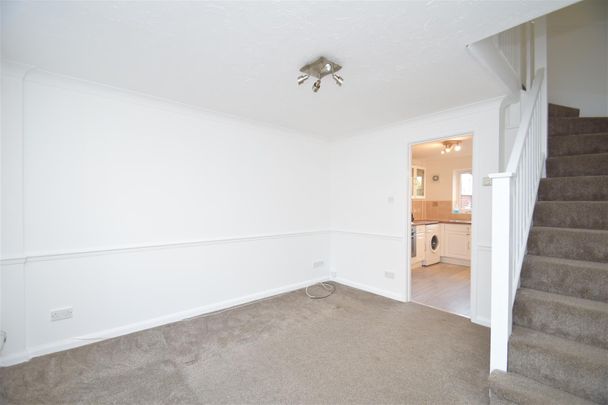 2 bedroom house - mid terrace - Photo 1
