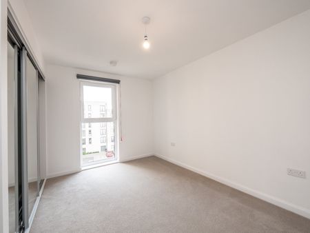 3 bedroom apartment to rent - Photo 4