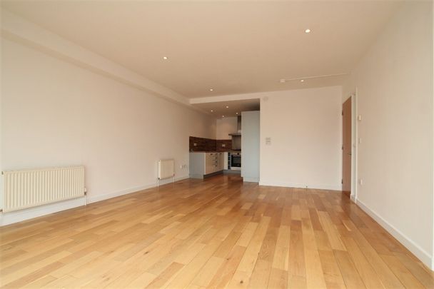 Meadowside Quay Square - Photo 1