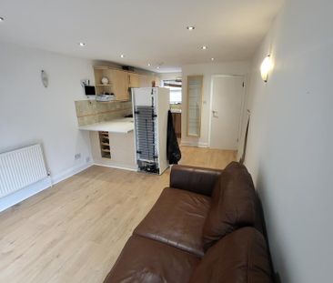 2 bedroom maisonette to rent - Photo 1