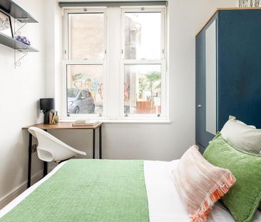 4 bedroom flat to rent - Photo 5