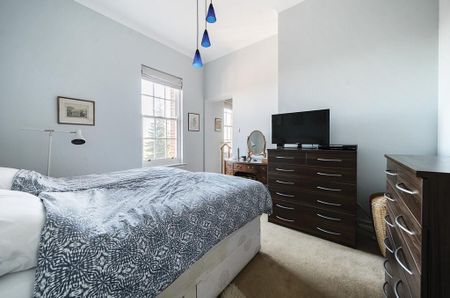 3 bedroom penthouse to rent - Photo 3