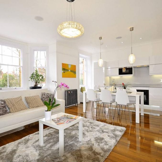 3 bedroom flat to rent - Photo 1