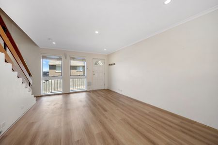 4/8 Nimmitabel Street, Queanbeyan West Australia - Photo 4