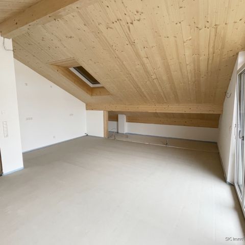 2,5-Zimmer-Neubauwohnung im Dachgeschoss in Kammer, perfekt für Alleinstehende und Paare! - Photo 1