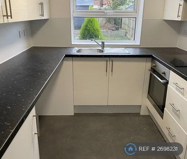 3 bedroom end of terrace house to rent - Photo 4