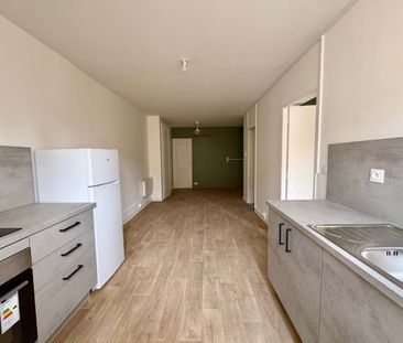 APPARTEMENT T3 A LOUER A ROANNE - CENTRE VILLE - Photo 2
