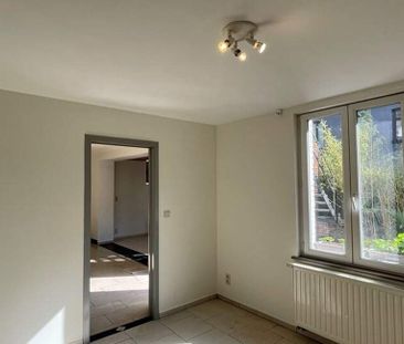 Appartement te huur in Tournai voor € 550 met 1 slaapkamer - Photo 2