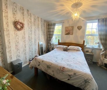 2 bedroom terraced house to rent - Photo 4