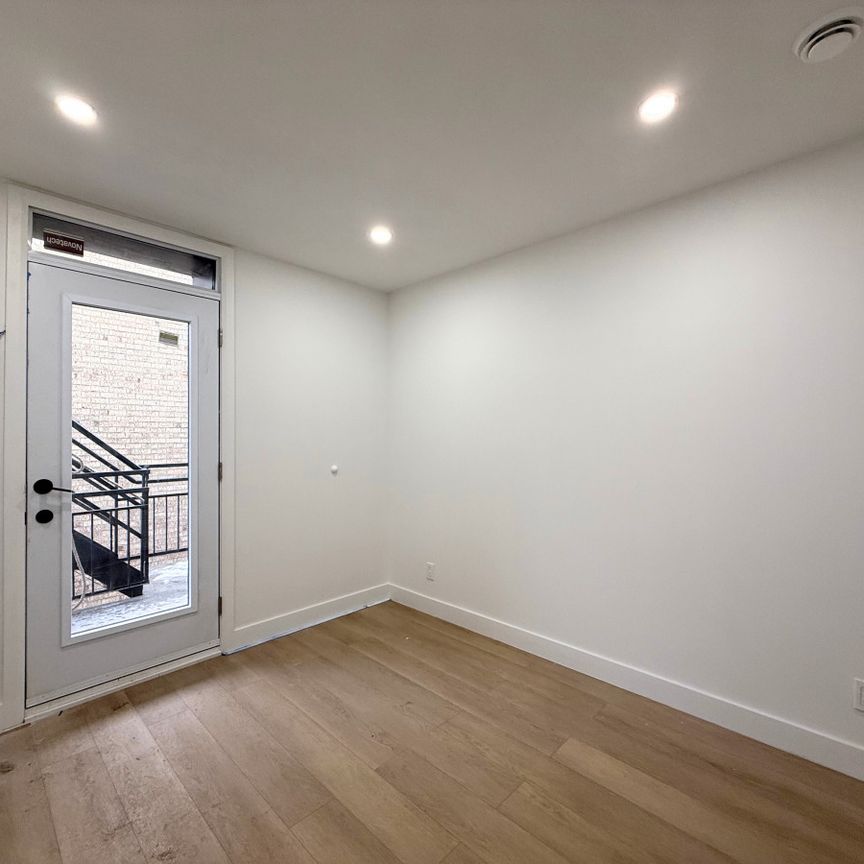 929 Rue de l'Église - Photo 1