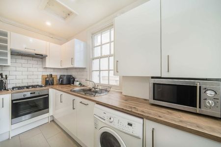 Grafton Square, SW4, London - Photo 4