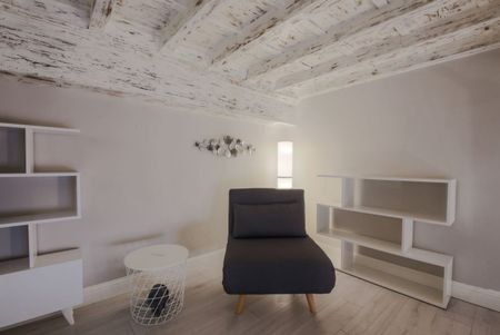 Vigna White - Photo 2