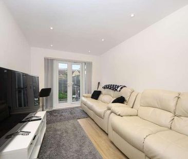 Crowther Avenue, TW8 - Photo 1