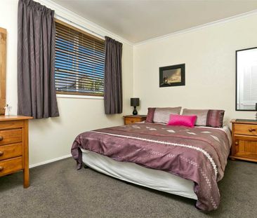 Privacy and sun in the heart of Milford - available now! - Photo 5
