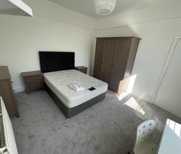 4 bedroom terraced house to rent - Photo 6