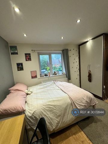 5 bedroom semi-detached house to rent - Photo 5