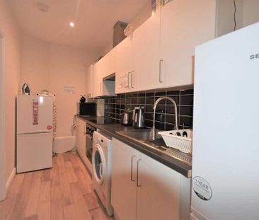 1 bedroom in a house share to rent - Photo 5