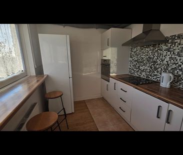 2 Bed Flat, Plantagenet House, SE18 - Photo 5