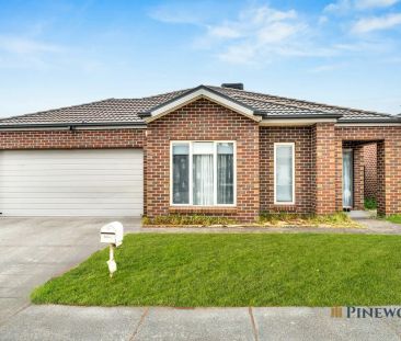 “For Lease: Spacious Family Home in Craigieburn!” - Photo 1