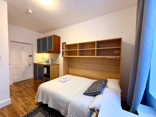 Flat 113 Fulham Palace Road, Fulham W6 9HH - Photo 1