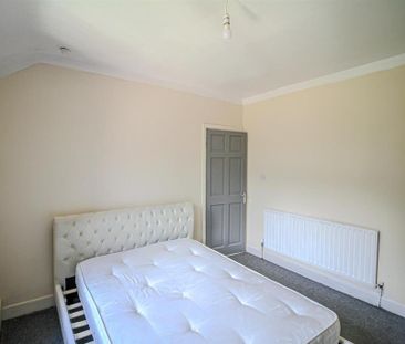 3 bedroom semi-detached house to rent - Photo 6