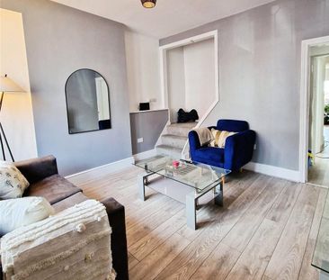 3 bedroom semi-detached house to rent - Photo 3