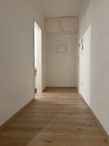 Renovierte Singlewohnung mit Balkon und Aufzug zu vermieten - Photo 4