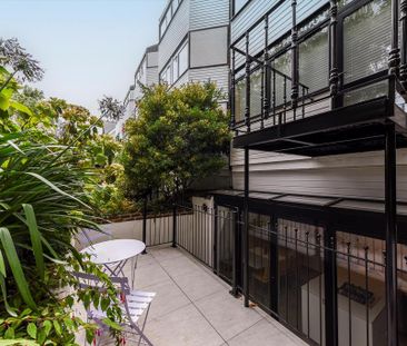 4 bedroom townhouse to rent - Photo 3