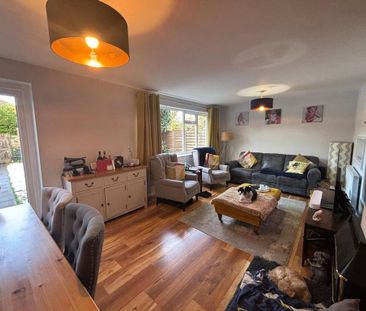 3 bedroom terraced house to rent - Photo 2