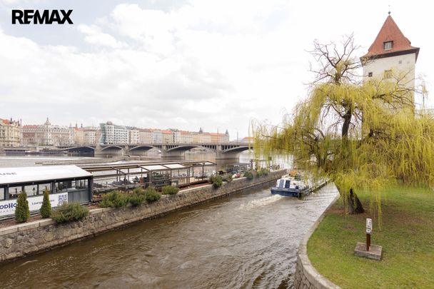 Pronájem bytu 2+kk v osobním vlastnictví 56 m², Praha 5 - Smíchov - Photo 1
