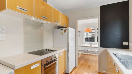 Pet Friendly Family Home in the Haven! - Photo 5