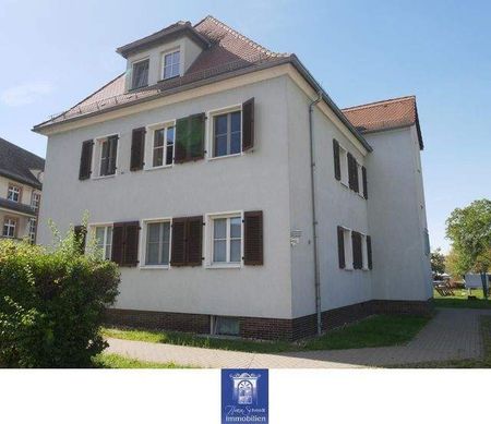 Wohlfühlwohnung unterm Dach! Wohnküche ... Tageslichtbad mit Wanne und Dusche! - Photo 4