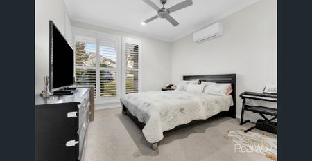 When Style and Luxury matter - 4 Bedroom Home, Spring Mountain - With RealWay Edge! - Photo 5