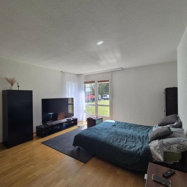 BÖSINGEN (FR) - 2.5 Zimmerwohnung im Erdgeschoss - Photo 1