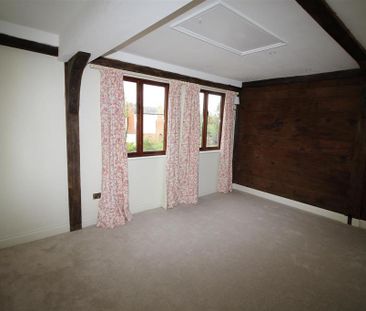 2 bedroom end of terrace house to rent - Photo 5