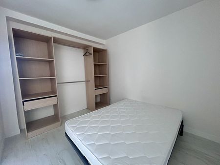 Location Appartement 2 pièces 36m² DOL DE BRETAGNE 35120 - Photo 3