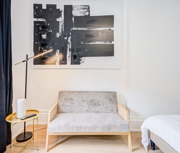 Parliament Street - Photo 4