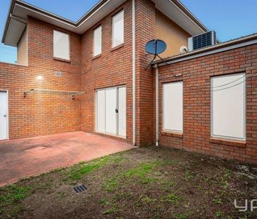 WALKING DISTANCE TO EVERYTHING THAT WERRIBEE HAS TO OFFER! - Photo 1