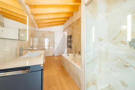 PRESTIGIOUS VILLA WITH BEAUTIFUL LAKE VIEW - Foto 4