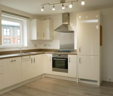 2 bedroom flat to rent - Photo 5