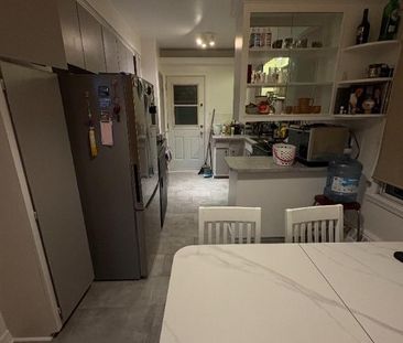 Grand 5 1/2 propre et lumineux partir de 1 decembre - Photo 1