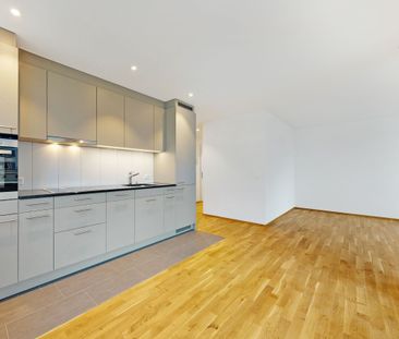 Modern 2.5-room apartment is looking for you! - Photo 1
