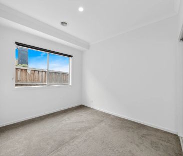 EAST FACING LOW MAINTENANCE LIVING - Photo 3