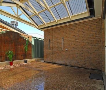 30 Hindmarsh Circuit, Mawson Lakes, SA 5095 - Photo 3