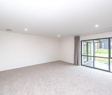 Tempting on Tirimoana - Photo 2