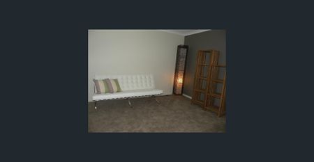 Modern Family Home with Spacious Living - Photo 5