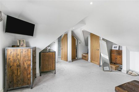5 bedroom detached house to rent - Photo 2